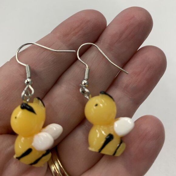 Bee Earring, Gift Idea, Bumble Bee Earring, Silly Animal Earring, Insect Earring - Picture 2 of 5